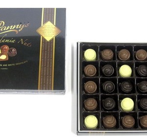 Gift Box 25 Chocolate Coated Macadamia Nuts Gift Box 25 Chocolate Coated Macadamia Nuts